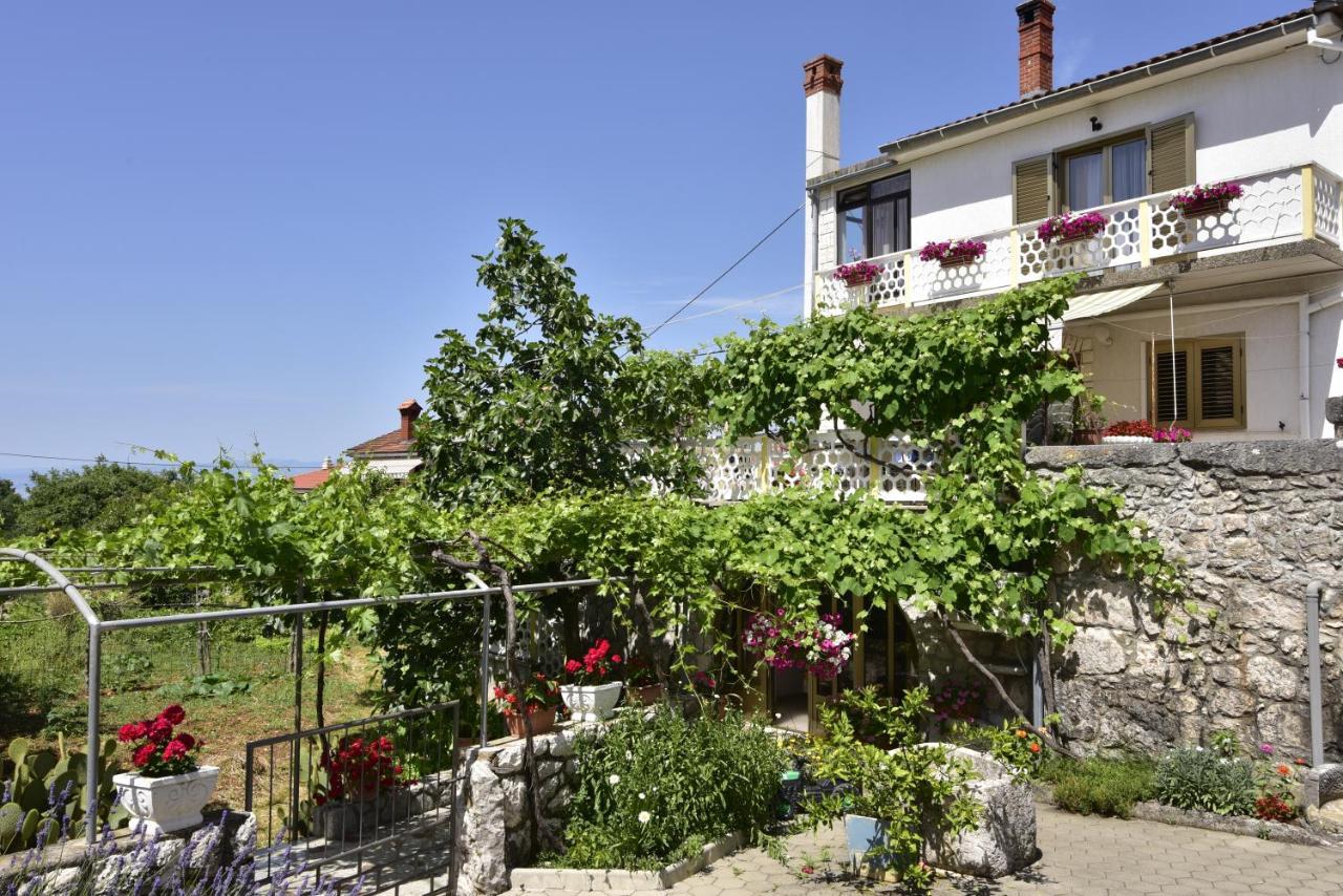Guest House Tom Malinska Exteriér fotografie